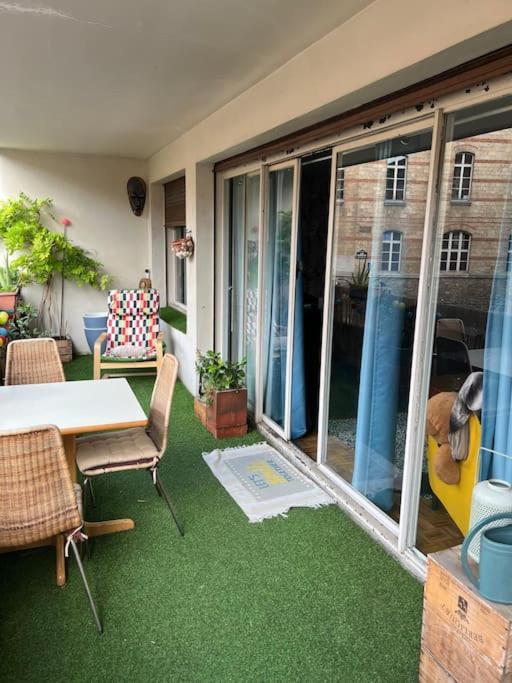 Grand Appartement Avec Balcon Et Parking Gratuit Sur Place Paris Exterior foto