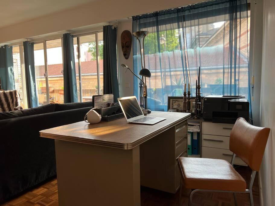 Grand Appartement Avec Balcon Et Parking Gratuit Sur Place Paris Exterior foto