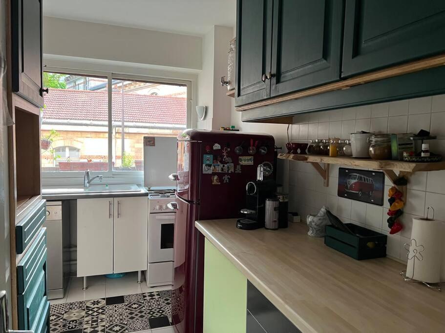 Grand Appartement Avec Balcon Et Parking Gratuit Sur Place Paris Exterior foto